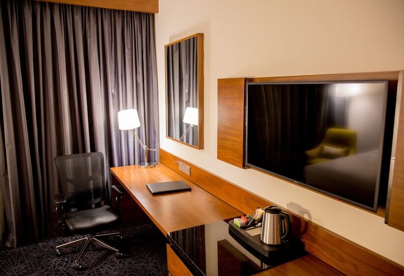 اتاق استاندارد, Hilton Garden Inn Nairobi Airport