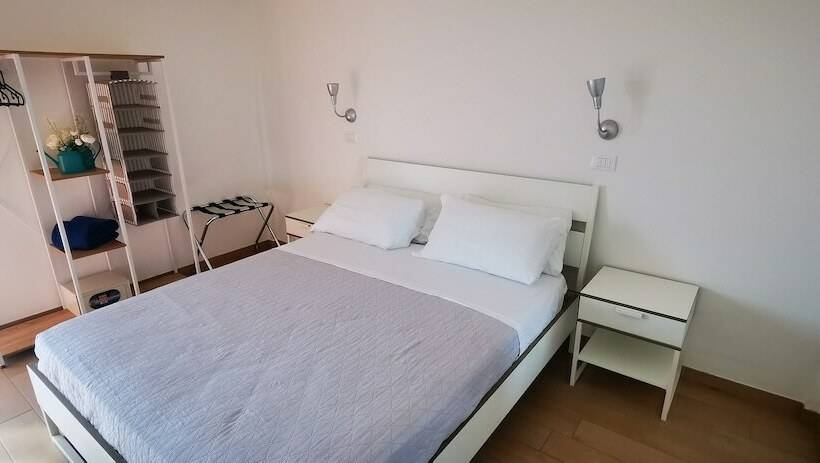 Номер Deluxe Вид на Море Боковой, Kursaal Di Bellaria