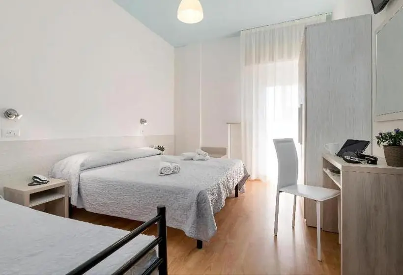 バルコニー付きスタンダードトリプルルーム, Kursaal Di Bellaria