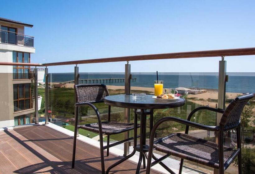 2 Bedrooms Suite Sea View, Long Beach Resort