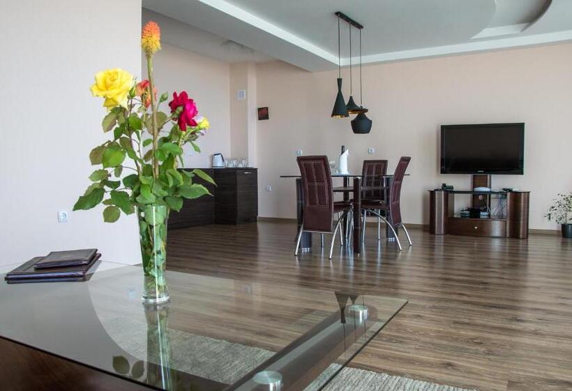 2 Bedrooms Suite Sea View, Long Beach Resort