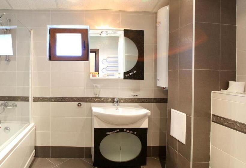 2 Bedrooms Suite Sea View, Long Beach Resort