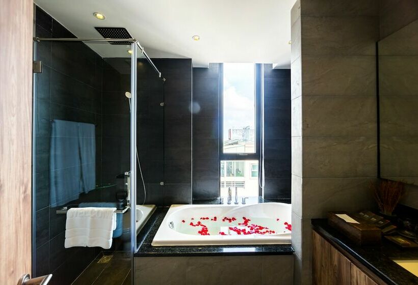 חדר דלוקס, Sim Boutique