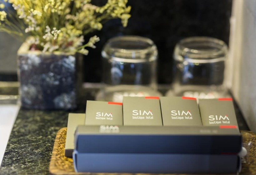 חדר דלוקס, Sim Boutique