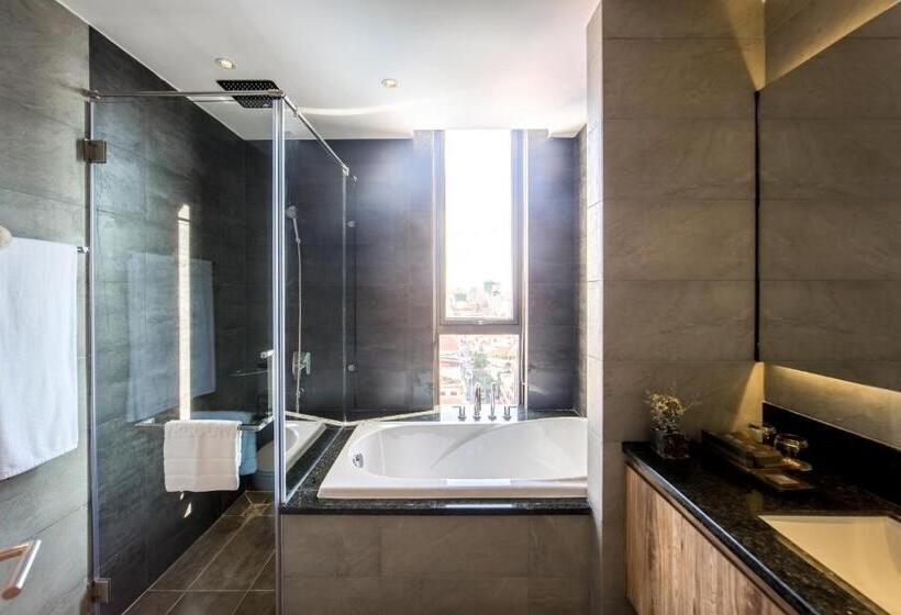 חדר משפחתי דלוקס, Sim Boutique