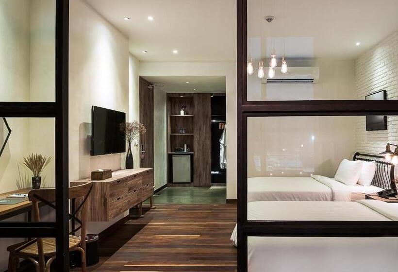 סוויטה, Sim Boutique