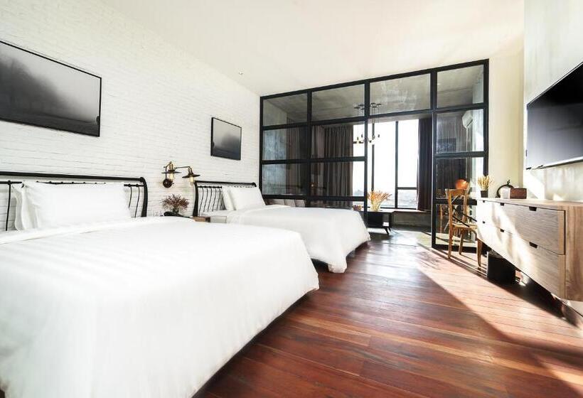 סוויטה, Sim Boutique