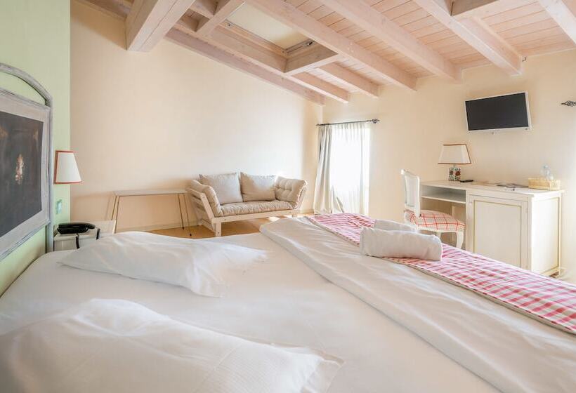 수피리어 룸, Villa Moron