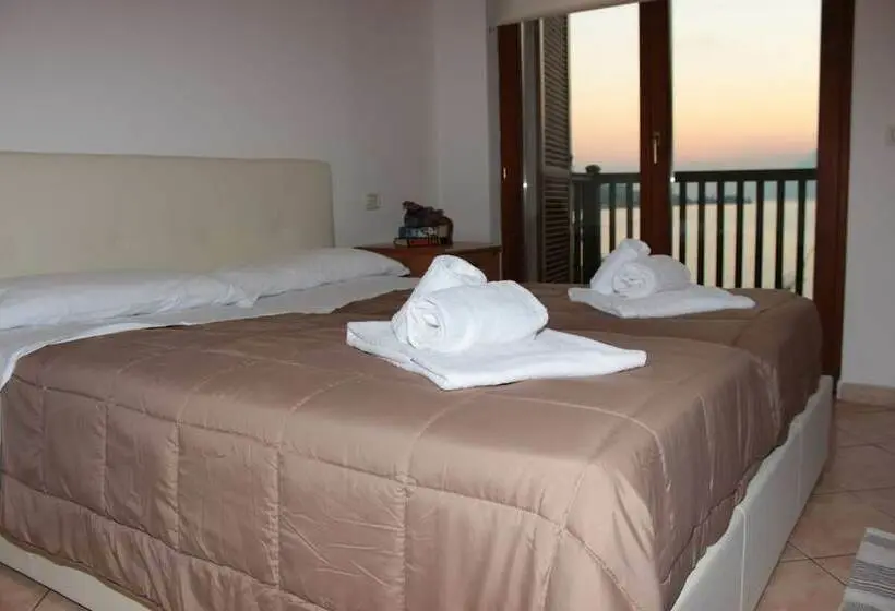 آپارتمان 1 خوابه, Albergo Navene