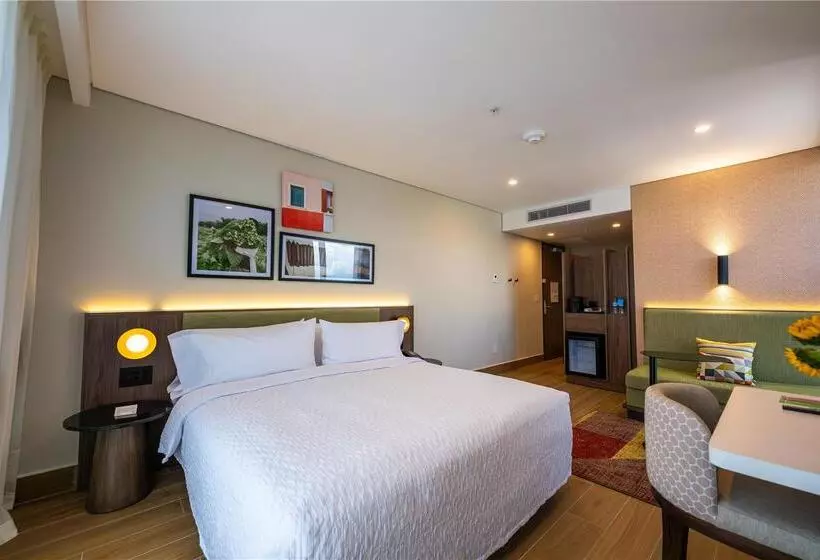 Standard-huone King-vuode, Hampton By Hilton Dubai Al Seef