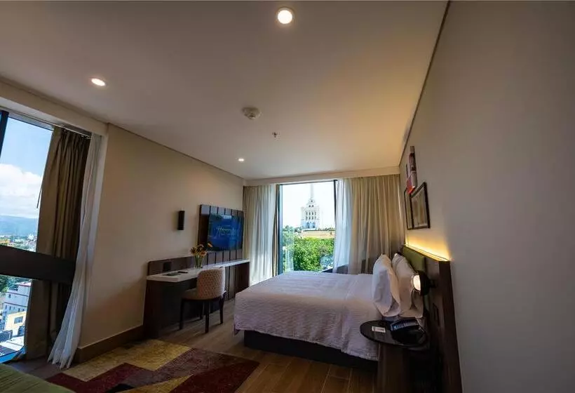 Standard-huone King-vuode, Hampton By Hilton Dubai Al Seef
