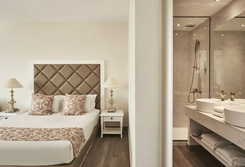 Номер Superior Вид на Бассейн, Sandy Villas Resort