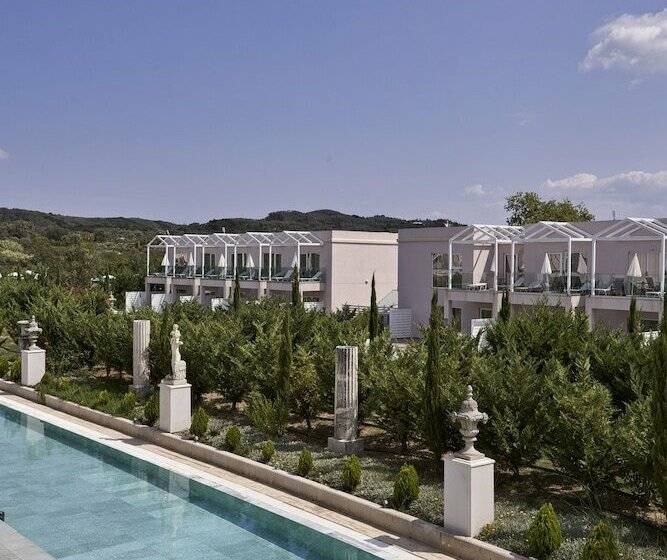 Номер Superior Вид на Бассейн, Sandy Villas Resort