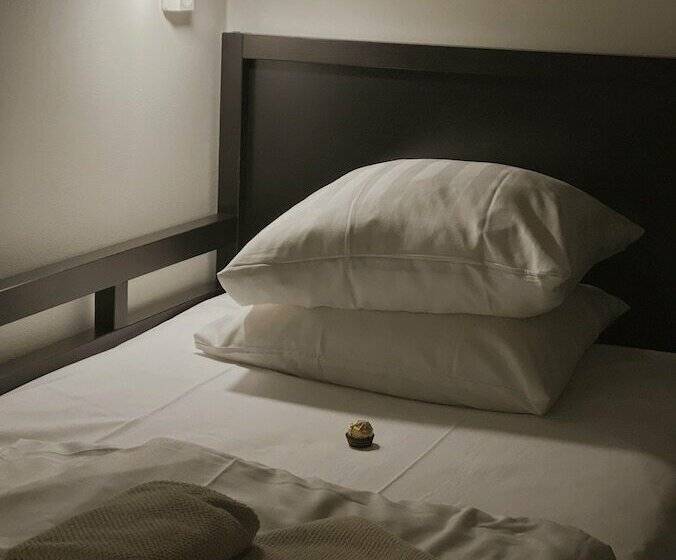 标准单人间, Lidingö Arena