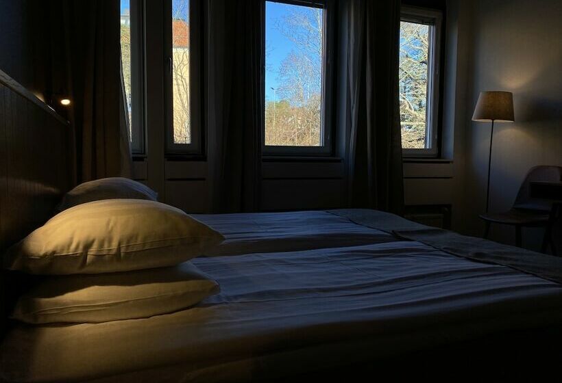 标准间, Lidingö Arena