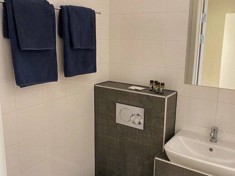 标准间, Lidingö Arena