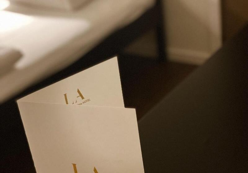 标准单人间, Lidingö Arena