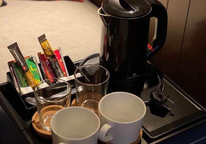 标准单人间, Lidingö Arena