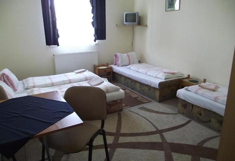 四人标准间, Penzión Slávia