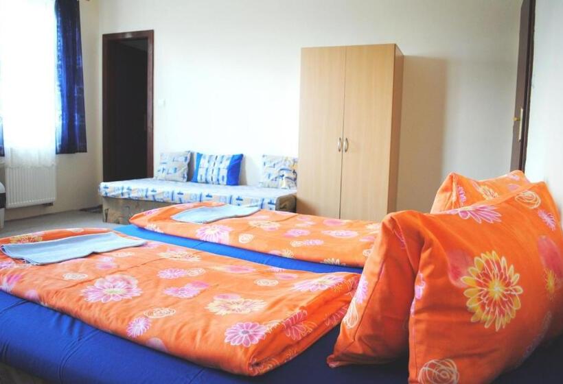 四人标准间, Penzión Slávia