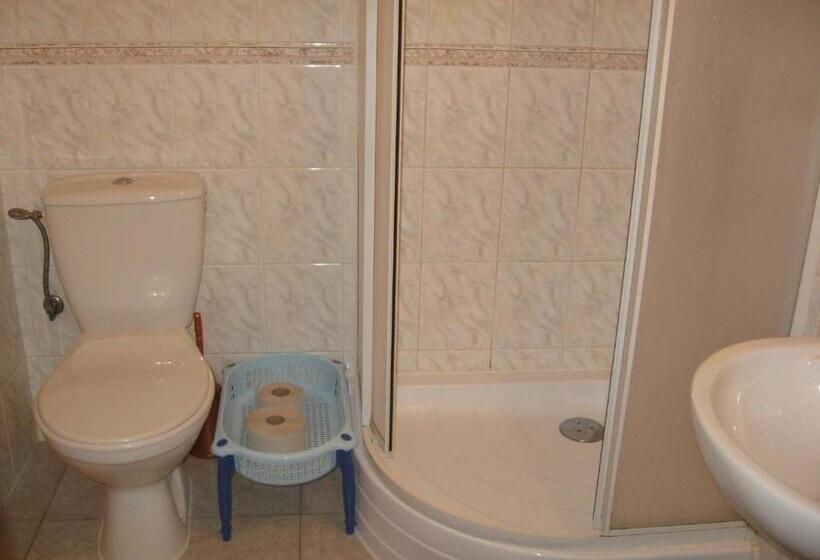 标准单人间, Penzión Slávia