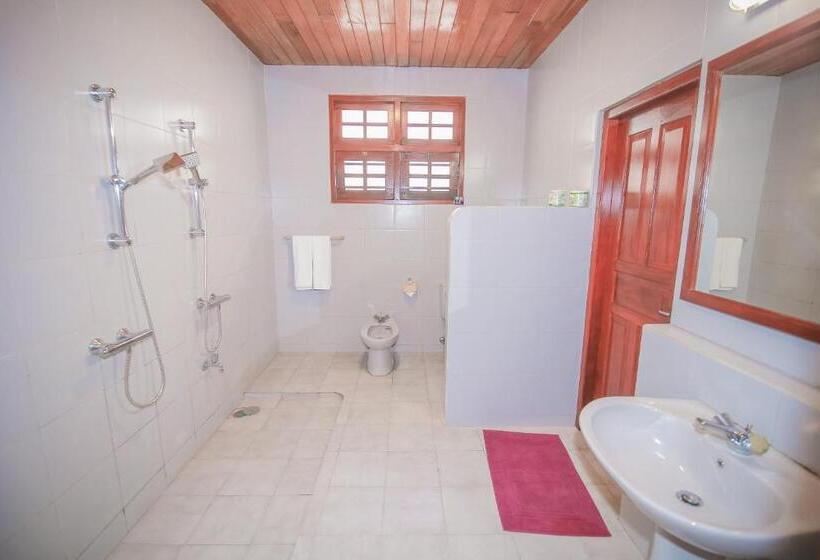 オーシャンビュースイート, Villa Paradise