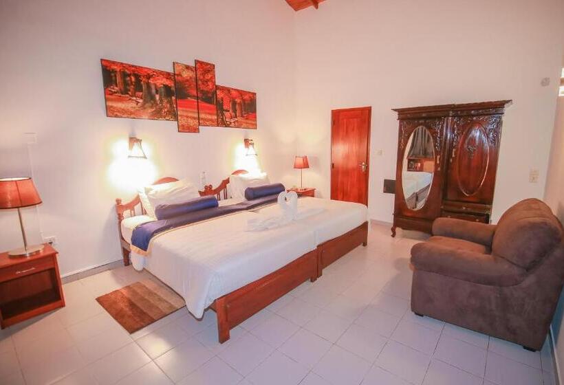 オーシャンビュースイート, Villa Paradise