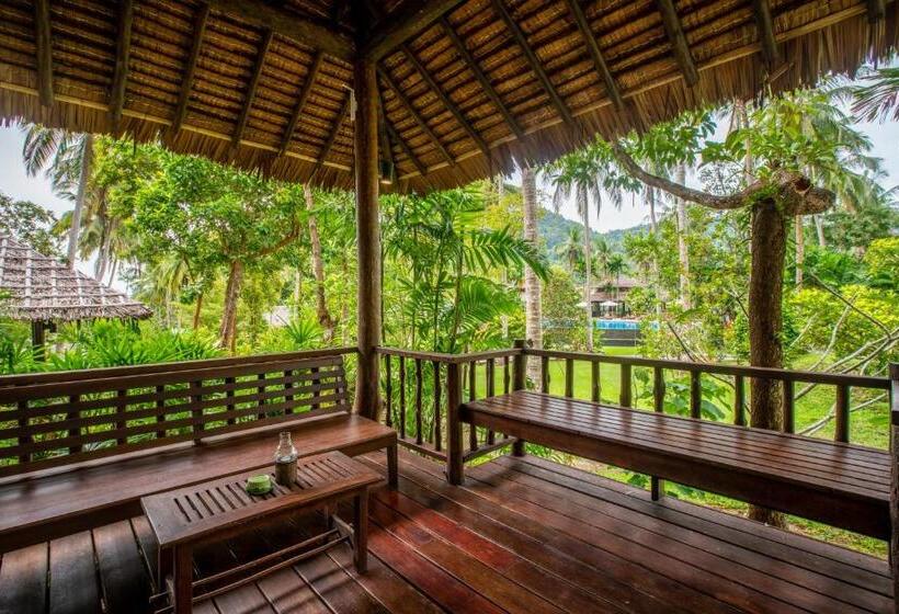 キングサイズベッドのスタンダードルーム, Ban Sainai Resort Sha Extra Plus Aonang S Green Resort