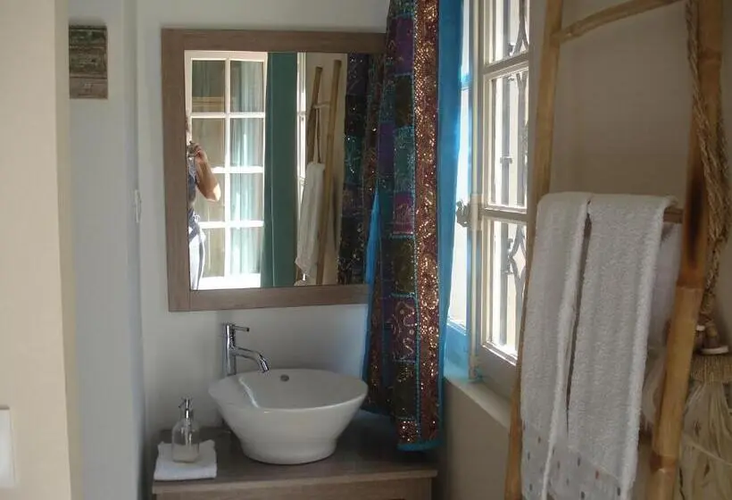 اتاق استاندارد, La Vagabonde