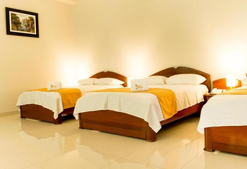 디럭스 트리플 룸, Cumbaza Hotel & Convenciones