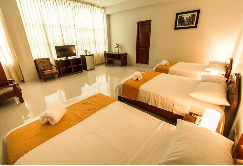 اتاق لوکس سه تخته, Cumbaza Hotel & Convenciones