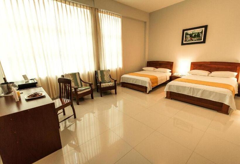 اتاق لوکس, Cumbaza Hotel & Convenciones