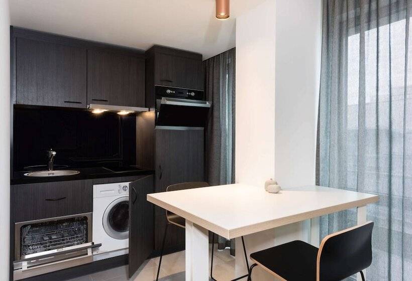 Студия Премиум, Adina Apartment Hotel Leipzig