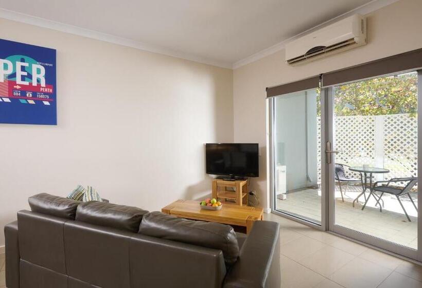 آپارتمان 1 خوابه اینتریور, Airport Apartments By Vetroblu