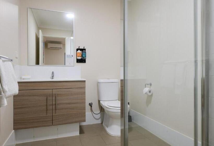 침실 2개 아파트, Airport Apartments By Vetroblu