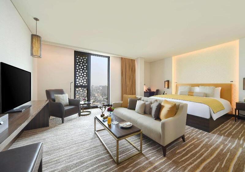 اتاق اجرایی با تخت بزرگ, Alwadi Hotel Doha   Mgallery