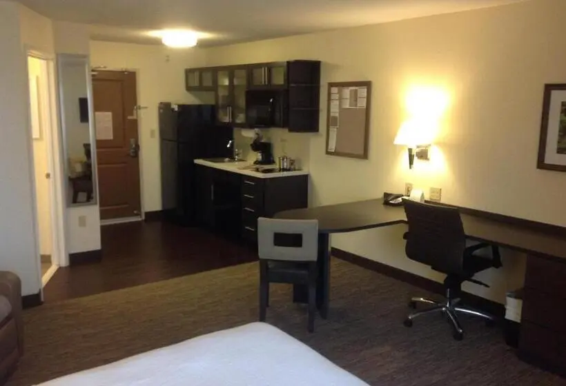 キングサイドベッドのスタンダードワンルーム, Candlewood Suites Nashville   Goodlettsville, An Ihg