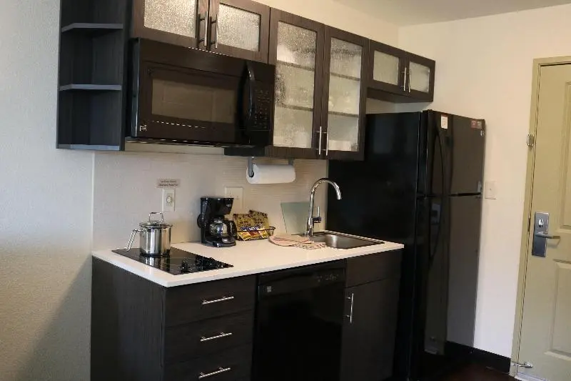 キングサイズベッドのスイートルーム, Candlewood Suites Nashville   Goodlettsville, An Ihg