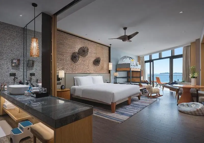 オーシャンビュースタンダードルームバルコニー付き, Crowne Plaza Sanya Haitang Bay Resort, An Ihg