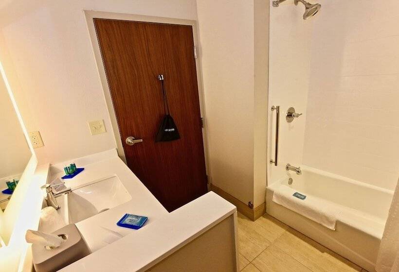 Номер Стандарт, Holiday Inn Express & Suites   Perryville I 55, An Ihg
