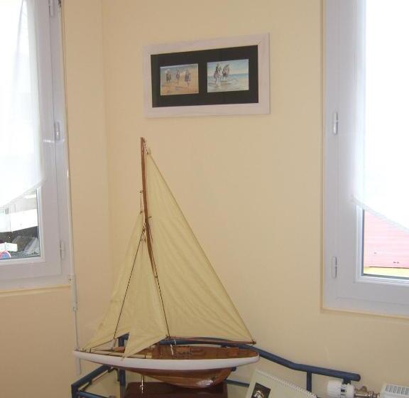 غرفة قياسية فردية, Hôtel De L'océan