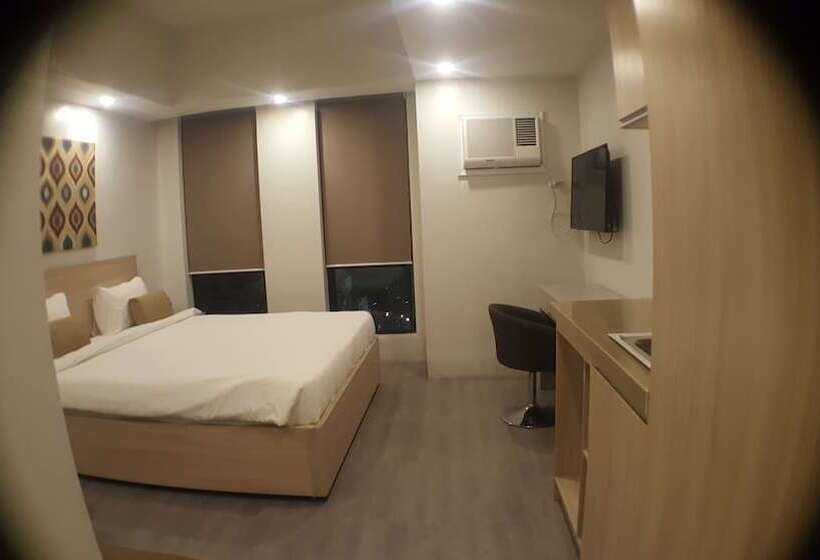 Standard-studio, Mabolo Royal