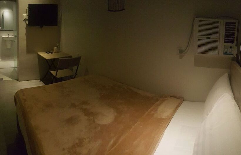 Standard Yhden Hengen Huone, Mabolo Royal