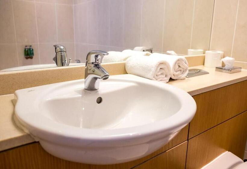 スタンダードルーム, The Grand