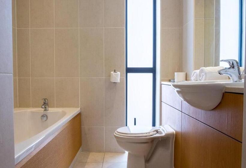 キングサイズベッドのスーペリアルーム, The Grand