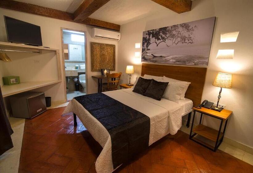 جناح عائلي, Life Is Good Cartagena Hostel