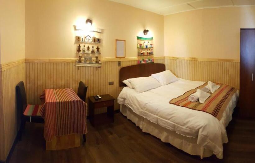 스탠다드 트리플 룸, Hostal Kirckir