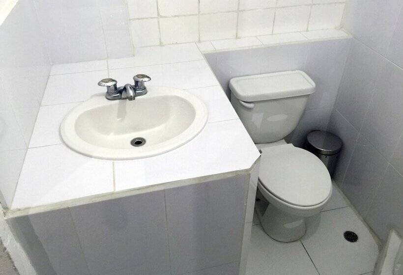 标准间, Hostal Latina