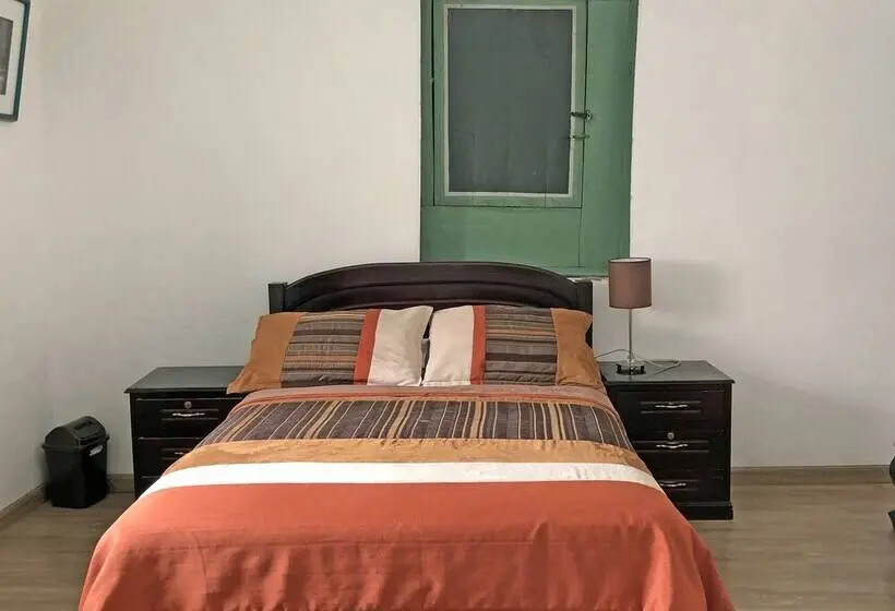 Habitación Estándar, Hostal Latina