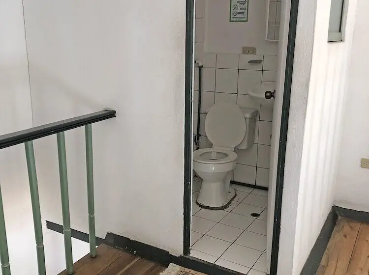 Habitación Familiar, Hostal Latina